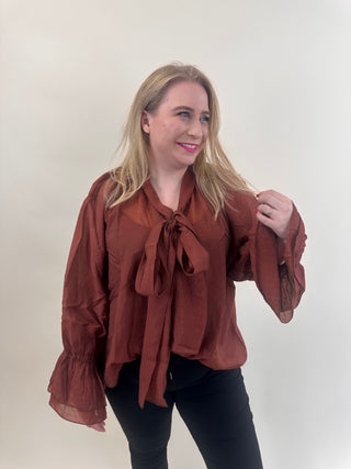 VMCKEHLANI LS RUFFLE SCARF TOP EXP CUR