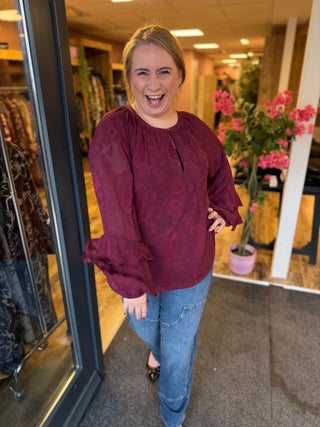 VMCTILLY TINA LS TOP WVN CUR Windsor Wine
