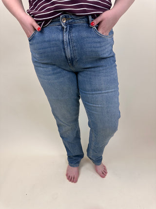 CARRILEY HW SLIM STRAIGHT BOX DNM Medium Blue Den/TINT
