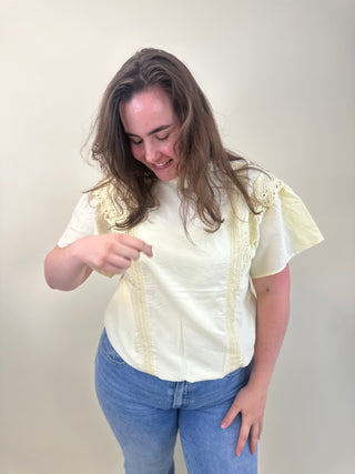 CARMILIA 2/4 FRILL EMB DETAIL TOP WVN VP Double Cream